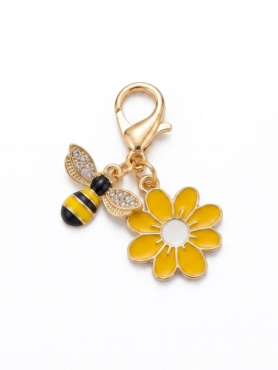 Accessories - 🔥4 for $25 Bee Yellow Daisy Charm Y2K Bag Charm Gift